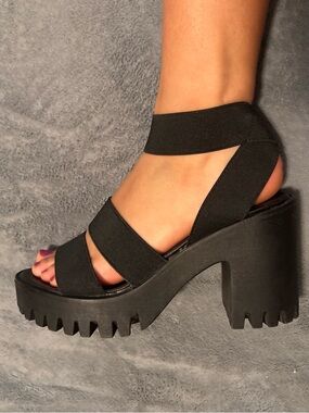 Madden Girl Black Elastic Strap Platform Sandals